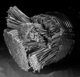 cable.jpg (43214 bytes)